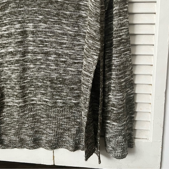 Miami Sweater - Picture 4 of 5